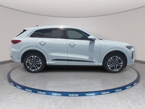 Certified 2025 Audi Q5 Premium Plus w/ Premium Plus AWD/4WD image 4