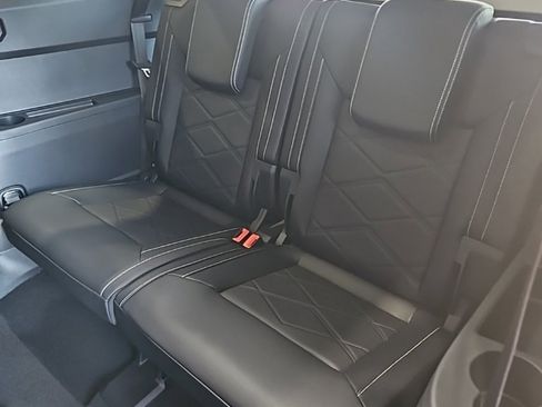 New 2026 Volkswagen Atlas SE image 25