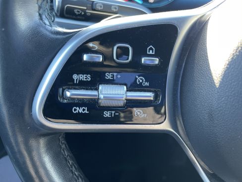 Certified 2022 Mercedes-Benz GLS 450 4MATIC image 19