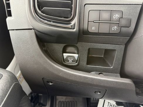 Used 2024 RAM ProMaster 2500 w/ Convenience Group FWD image 26