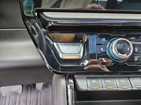 Used 2023 GMC Sierra 1500 AT4 w/ AT4 Preferred Package image 20