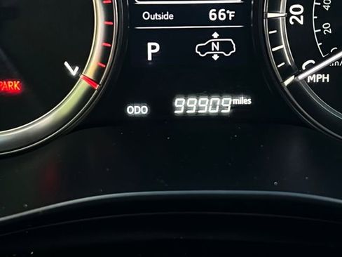 Used 2019 Lexus LX 570 4WD image 24