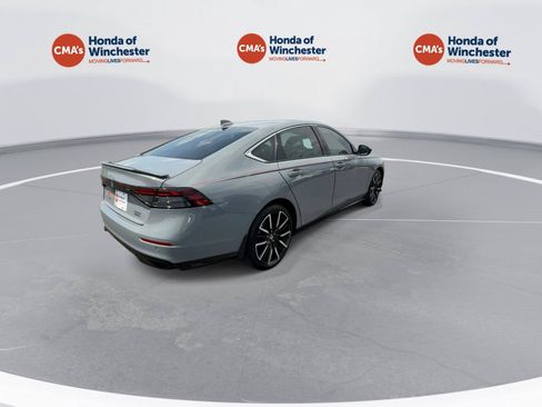 Used 2024 Honda Accord Touring image 8