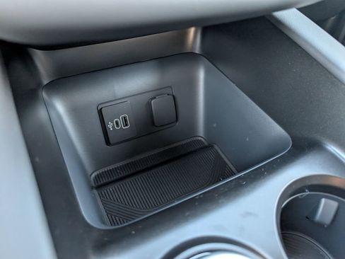 New 2026 Ford Explorer Active w/ Active Comfort Package image 15