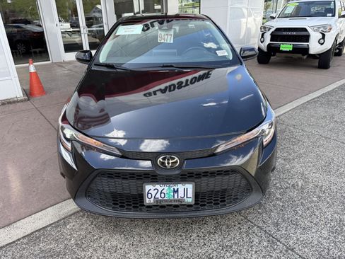 Used 2020 Toyota Corolla LE FWD image 9