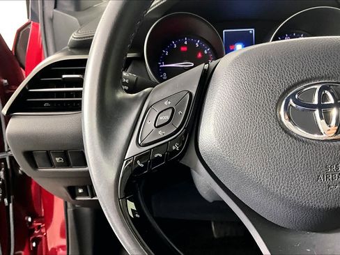 Used 2018 Toyota C-HR XLE FWD image 22