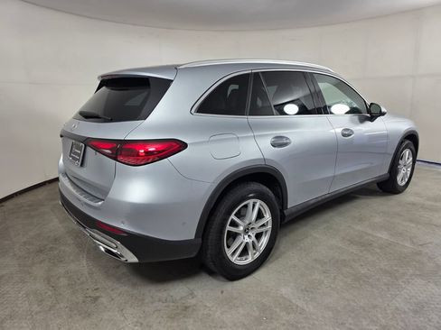 Used 2026 Mercedes-Benz GLC 300 image 4