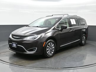 Used 2019 Chrysler Pacifica Touring-L Plus video 2