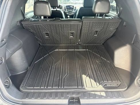 Used 2023 Chevrolet Equinox Premier AWD/4WD image 32