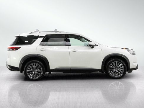 Used 2023 Nissan Pathfinder SL w/ SL Premium Package AWD/4WD image 6