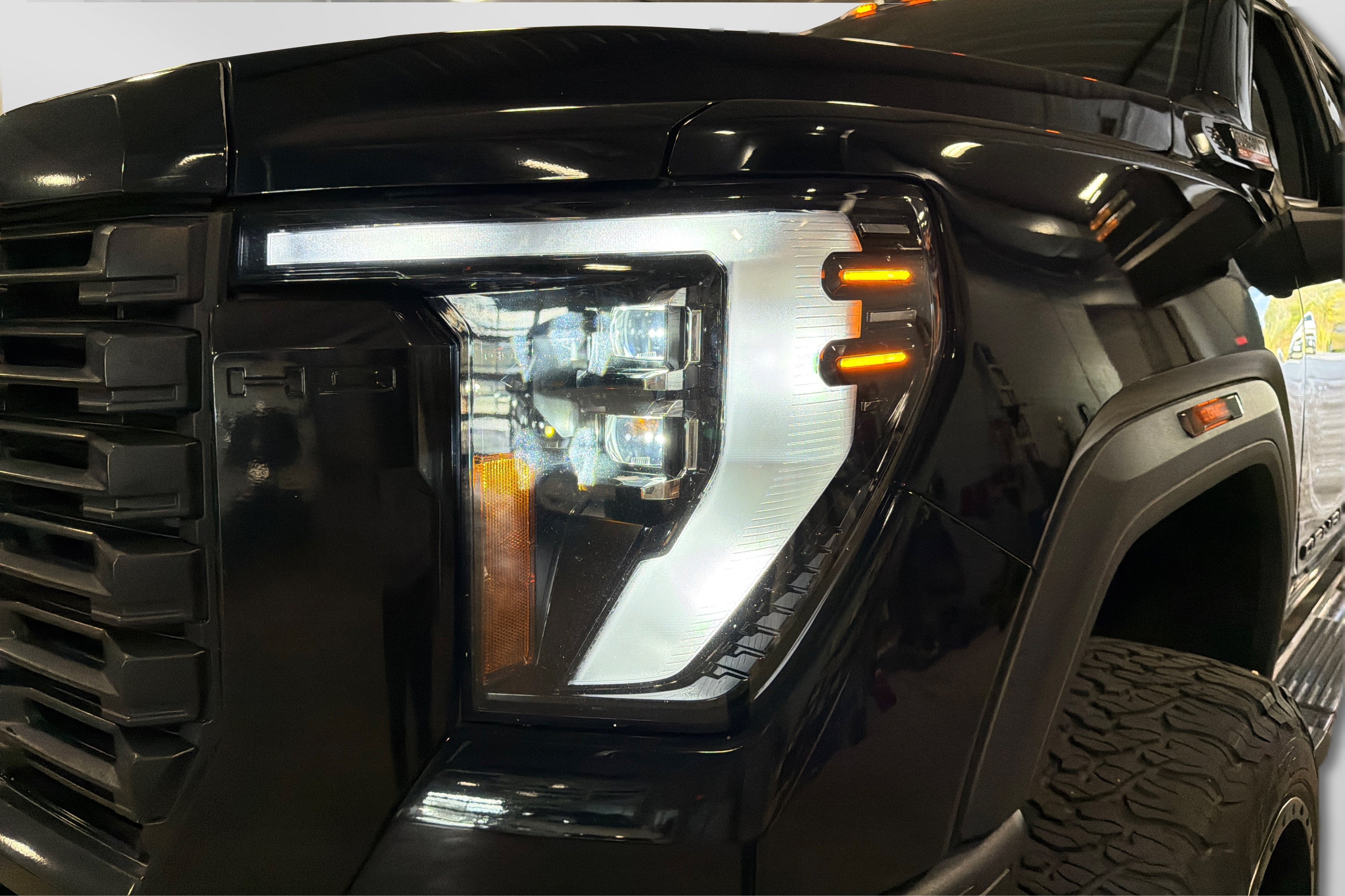 Used 2024 GMC Sierra 2500 Denali w/ Denali Reserve Package AWD/4WD image 13