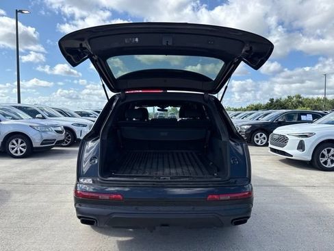 Used 2025 Audi Q7 3.0T Prestige w/ Prestige Package AWD/4WD image 9