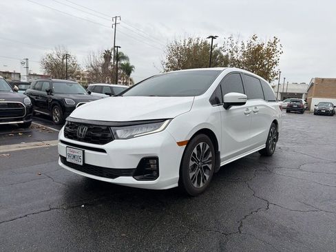 Used 2025 Honda Odyssey Elite image 1