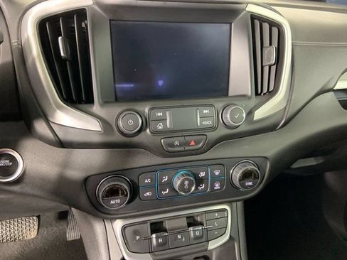 Used 2024 GMC Terrain SLT FWD image 24