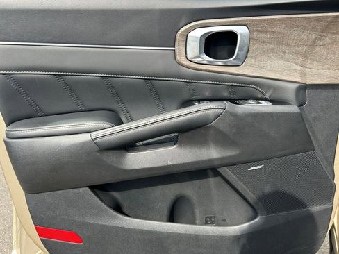 Used 2021 Kia Sorento SX Prestige image 22