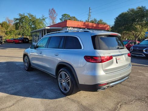 Used 2025 Mercedes-Benz GLS 450 4MATIC image 3