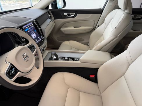 Certified 2025 Volvo XC60 B5 Plus AWD/4WD image 14