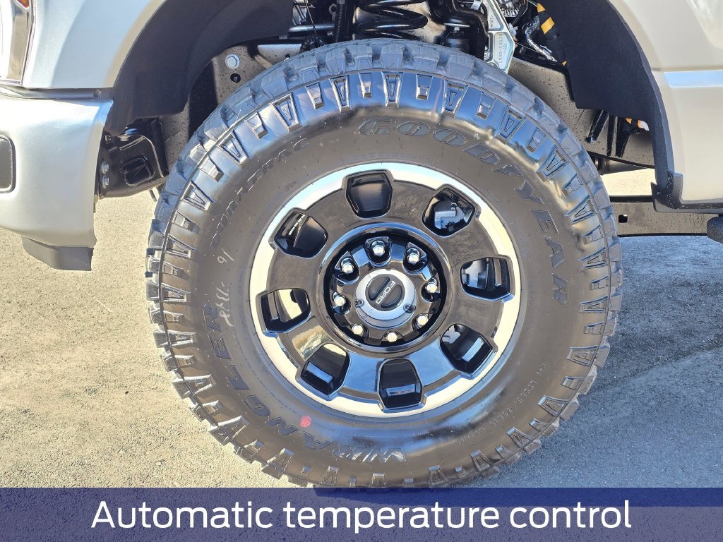 New 2027 Ford F350 Lariat w/ Tremor Off-Road Package AWD/4WD image 9