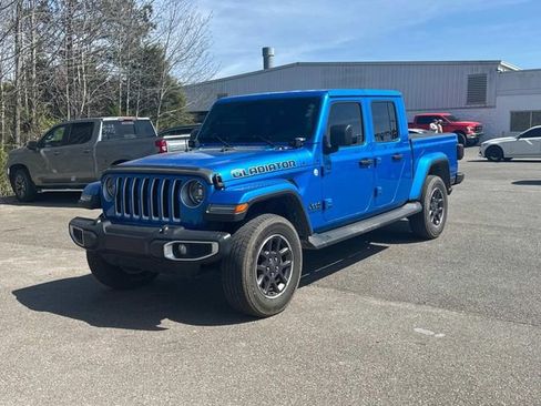 Used 2023 Jeep Gladiator Overland w/ LED Lighting Group image 8