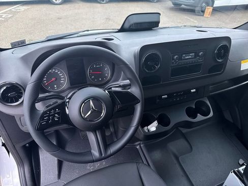 New 2025 Mercedes-Benz Sprinter 2500 image 12