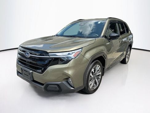 Used 2025 Subaru Forester Touring AWD/4WD image 1