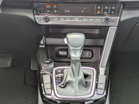 Certified 2024 Kia Seltos S FWD image 16