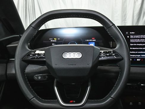Used 2025 Audi S6 e-tron Prestige w/ 21" Black Optic Package image 41