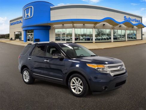 Used 2012 Ford Explorer XLT image 2