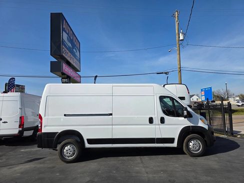 Used 2023 RAM ProMaster 3500 image 3