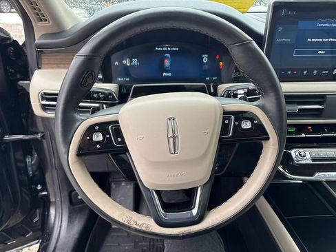 Used 2025 Lincoln Corsair Reserve w/ Equipment Group 202A AWD/4WD image 28