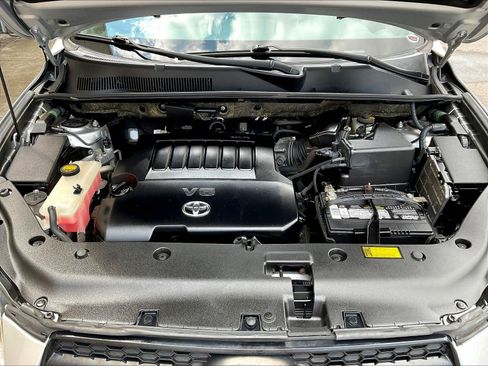 Used 2010 Toyota RAV4 Sport w/ Sport Appearance Pkg AWD/4WD image 28