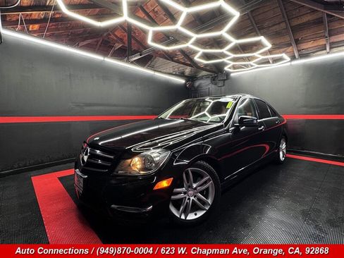 Used 2012 Mercedes-Benz C 250 Sedan image 2