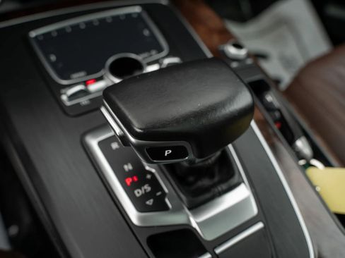 Used 2018 Audi Q5 2.0T Premium Plus w/ Premium Plus Package image 34