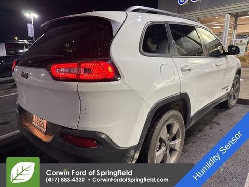 Used 2016 Jeep Cherokee 75th Anniversary image 8
