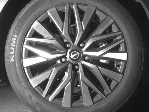 Used 2025 Nissan Altima 2.5 SV image 13