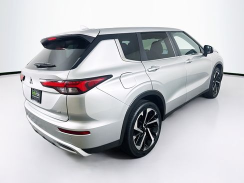 Used 2024 Mitsubishi Outlander SE FWD image 9