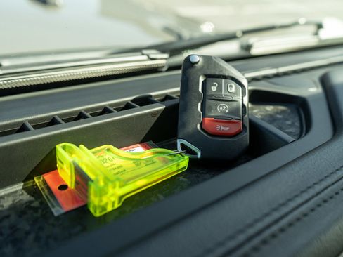 Used 2023 Jeep Wrangler Unlimited Sahara image 31