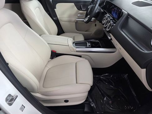 Certified 2025 Mercedes-Benz GLA 250 GLA 250 image 29