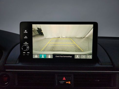 Used 2025 Honda Pilot Touring image 14