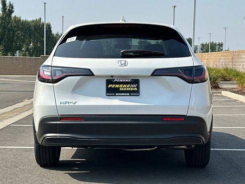New 2026 Honda HR-V LX image 5