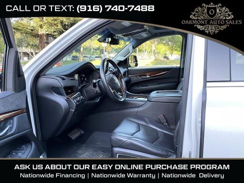 Used 2017 Cadillac Escalade Premium Luxury AWD/4WD image 21