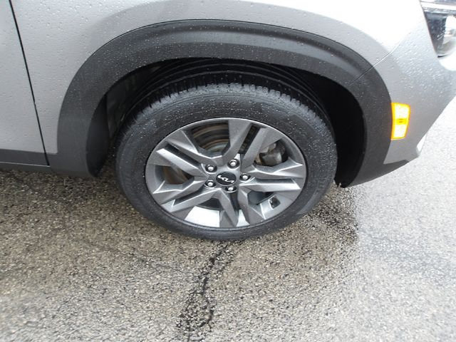 Used 2023 Kia Seltos S AWD/4WD image 21