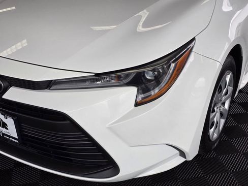 Used 2023 Toyota Corolla LE FWD image 10