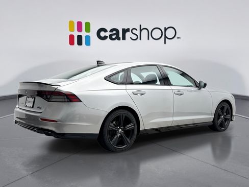 Used 2025 Honda Accord Sport image 5