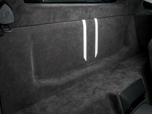 Used 2023 Lamborghini Huracan Tecnica image 32