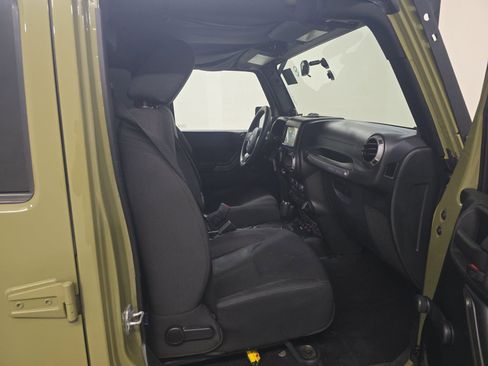 Used 2013 Jeep Wrangler Unlimited Sport w/ Max Tow Pkg image 13