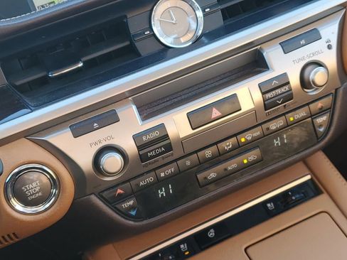 Used 2016 Lexus ES 350 image 20