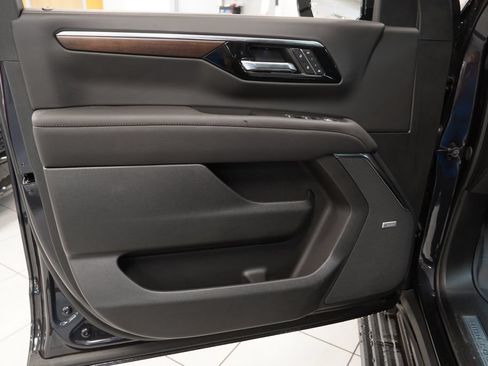 New 2026 Chevrolet Suburban High Country AWD/4WD image 20