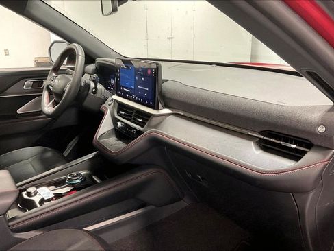 Used 2025 Ford Explorer ST image 19