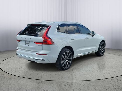 Used 2023 Volvo XC60 B5 Ultimate w/ Climate Package AWD/4WD image 4
